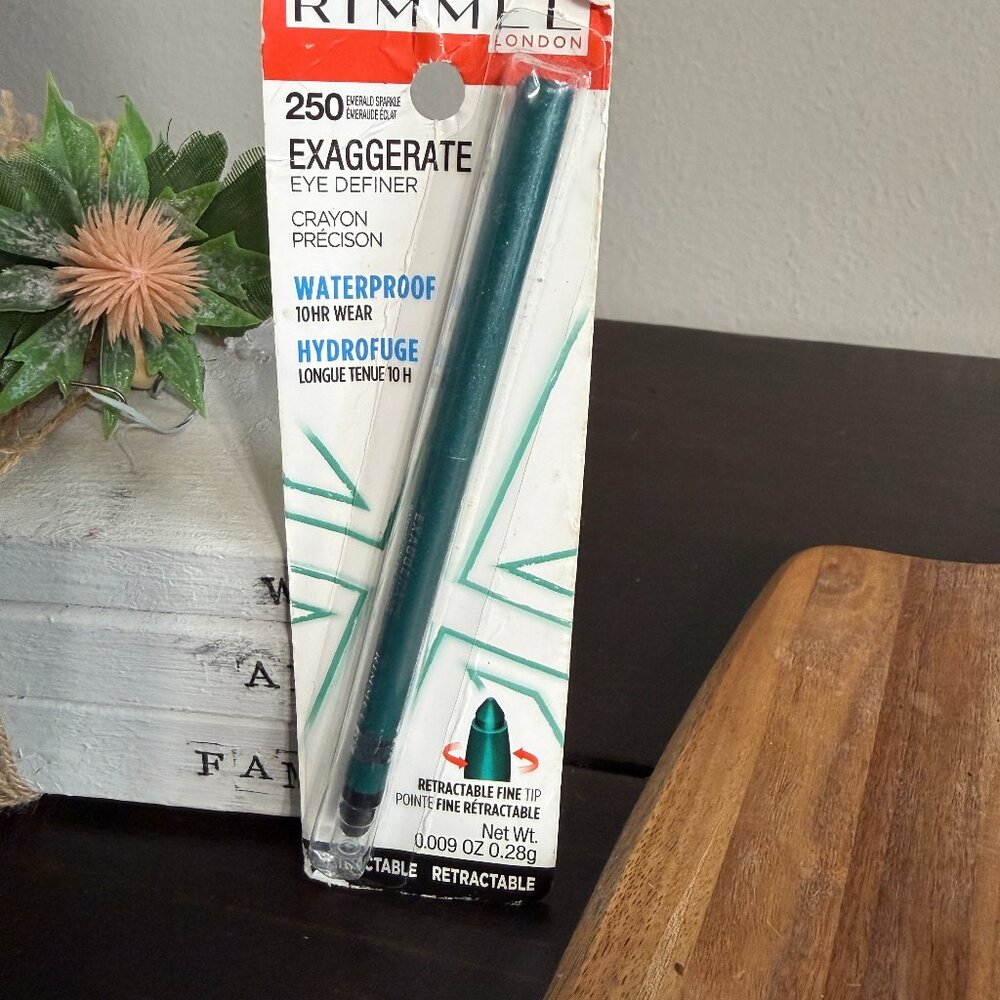 DISCONTINUED Rimmel London Exaggerate Waterproof Eye Definer 250 Emerald Sparkle